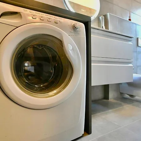Apartman Casa Di Cesare - Monolocale Silenzioso A 15min Duomo E 5' Mm3 *